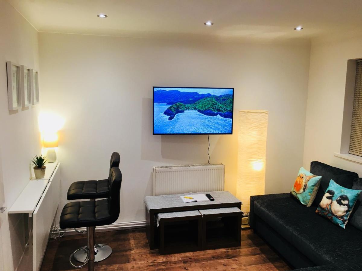 Fountain View 1br Flat - Free Parking Apartment