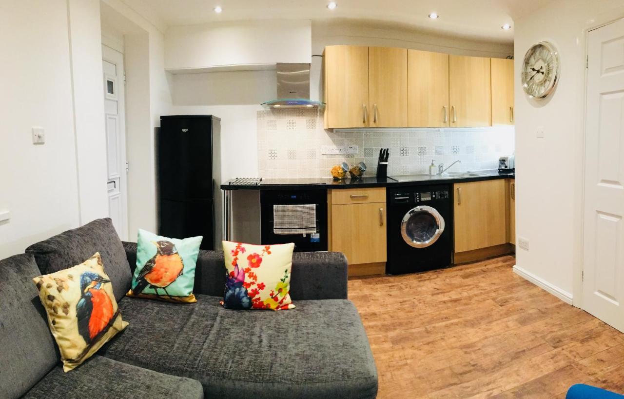 Fountain View 1br Flat - Free Parking