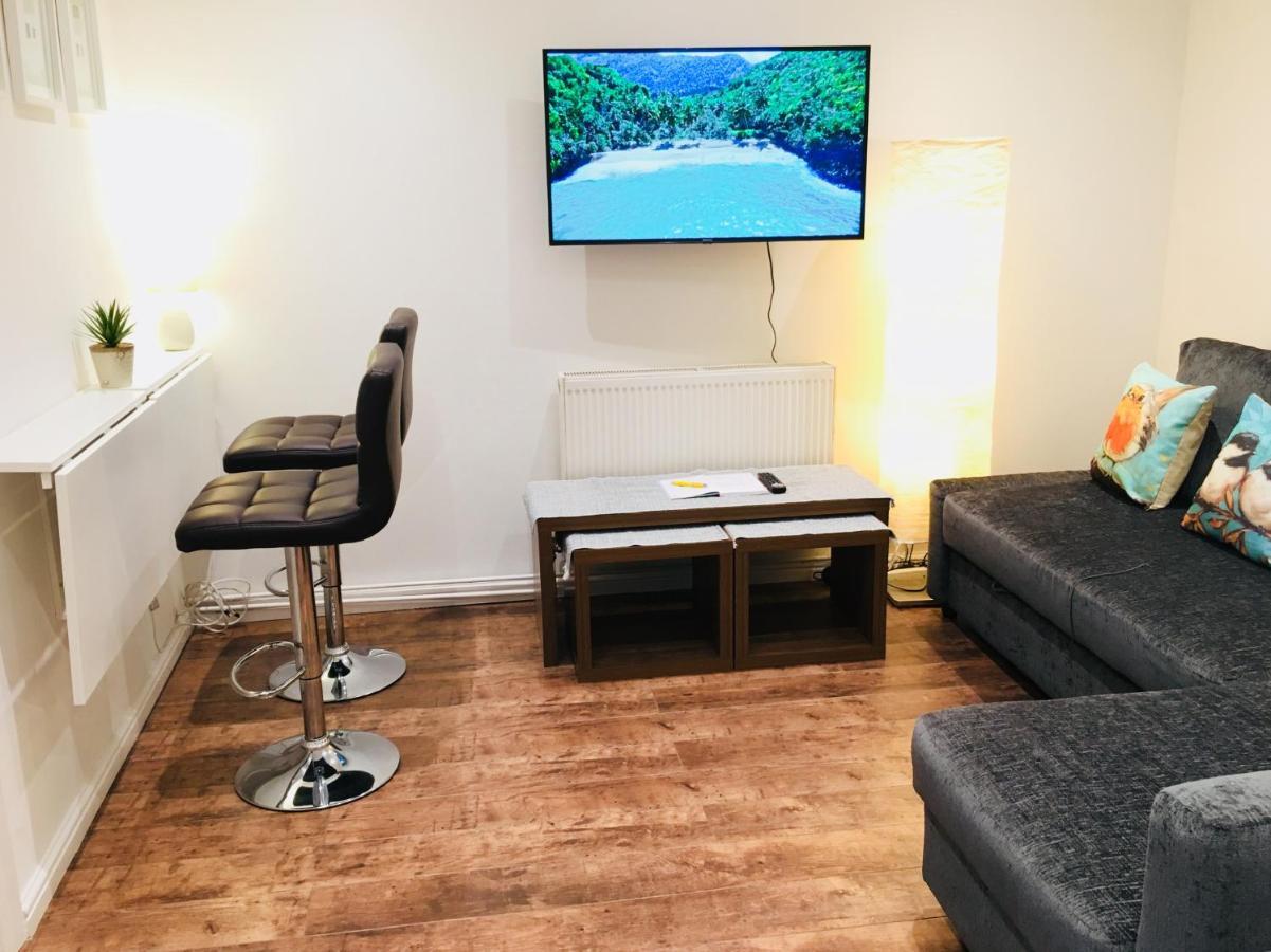 Fountain View 1br Flat - Free Parking Apartment
